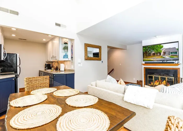 Hébergement de vacances Fall Specials! Cozy King Beds, Pool Access, Territory Amenities, Fireplace, Great Location In Territory On